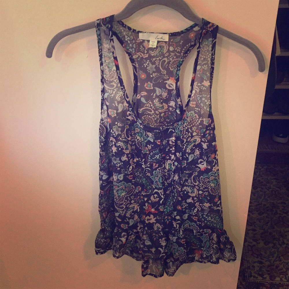 Sleeveless sheer patterned top